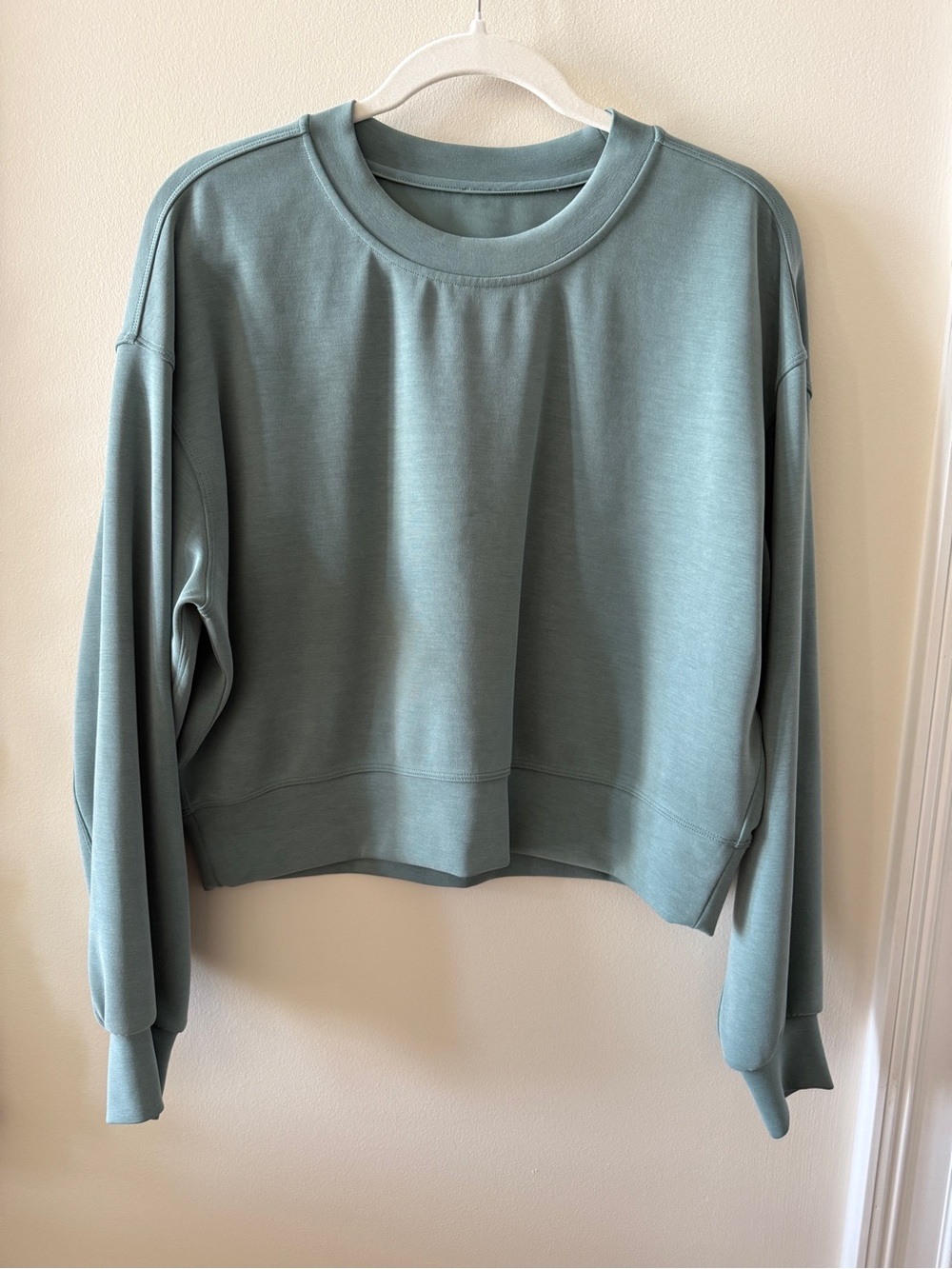 Lululemon Crewneck Boxy Sweatshirt - Sage Green